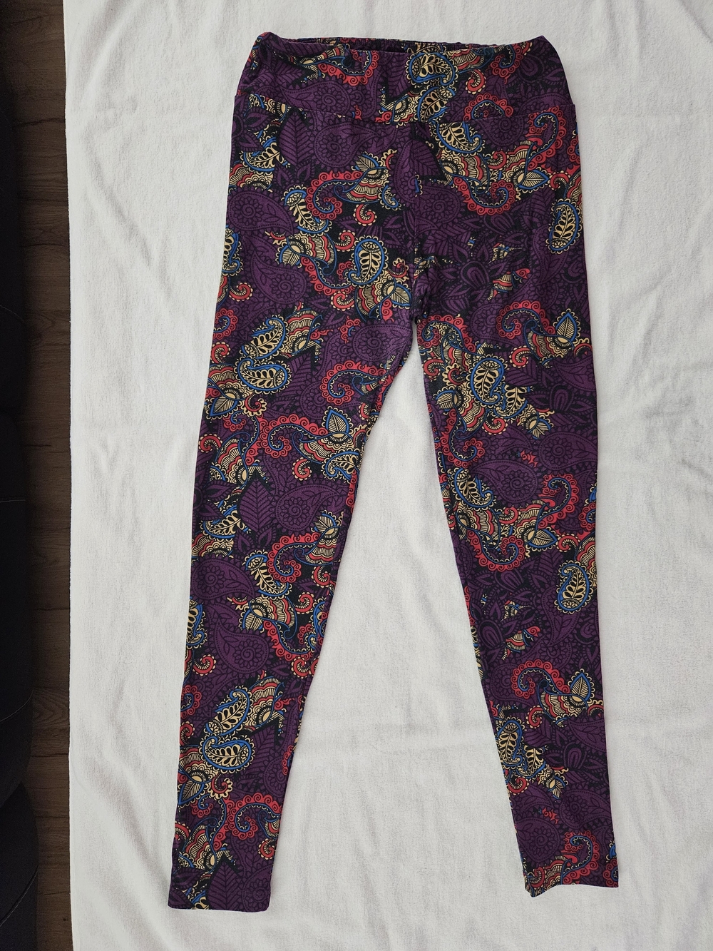LuLaRoe Paisley Floral Medallion Leggings One Size Purple Multi-Color OS